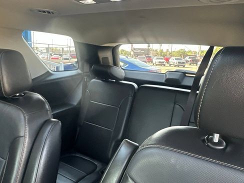Used 2019 Chevrolet Traverse Premier w/ Redline Edition FWD image 32