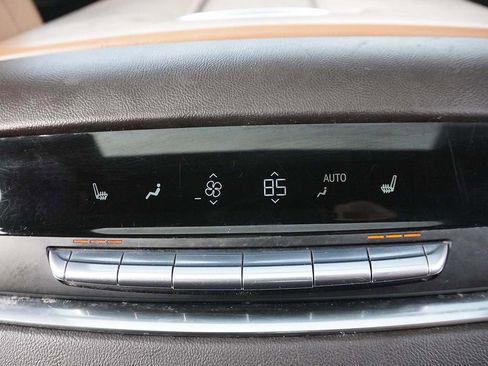 Used 2022 Cadillac Escalade Premium Luxury image 70