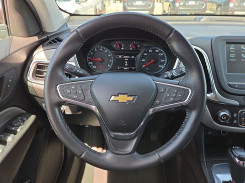 Used 2018 Chevrolet Equinox LT image 18