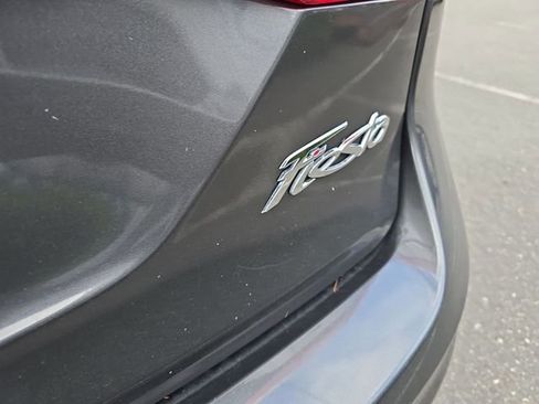 Used 2017 Ford Fiesta SE image 29