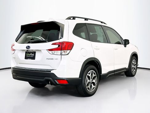 Used 2023 Subaru Forester Premium image 9