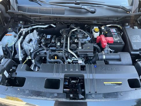 New 2025 Nissan Kicks SV image 21