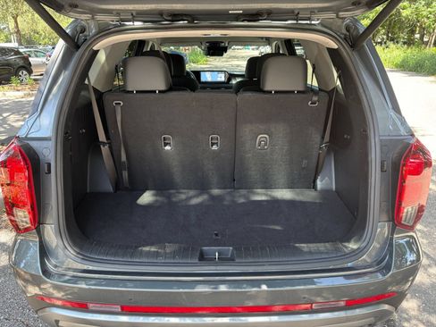 Used 2025 Hyundai Palisade SEL FWD image 30