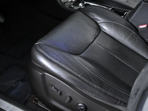 Used 2008 Cadillac DTS w/ Sun And Navigation Package FWD image 24