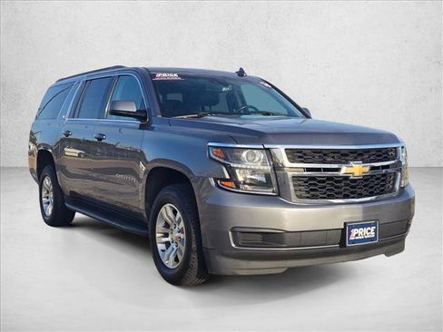 Used 2019 Chevrolet Suburban LT RWD image 3