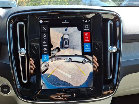 New 2026 Volvo XC40 B5 Plus w/ Protection Package Premier image 17