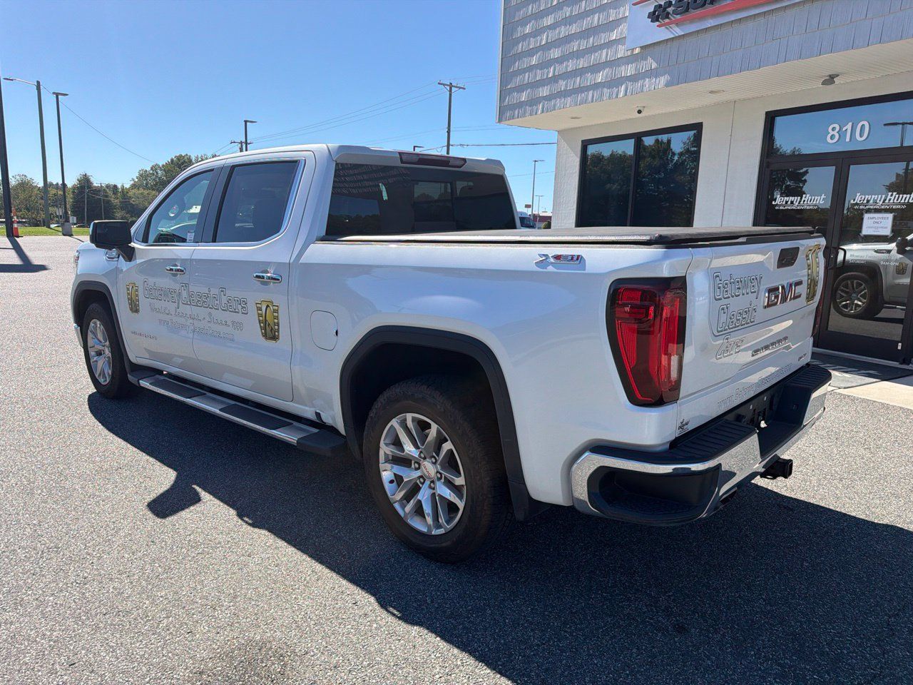 Used 2022 GMC Sierra 1500 SLT w/ SLT Premium Package AWD/4WD image 7