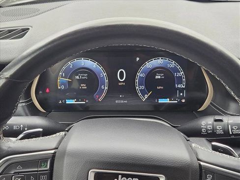 Used 2021 Jeep Grand Cherokee L Laredo RWD image 11