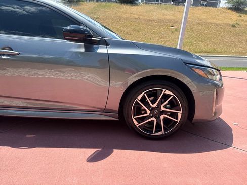 Used 2025 Nissan Sentra SR FWD image 34