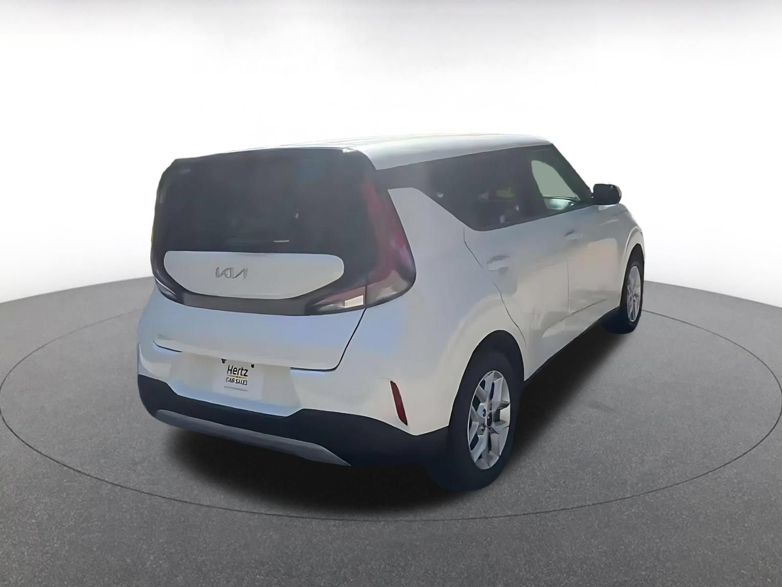 Used 2025 Kia Soul LX w/ LX Technology Package FWD image 13