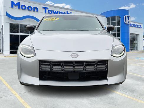 Used 2025 Nissan Z Sport w/ Floor Mat Package RWD image 2