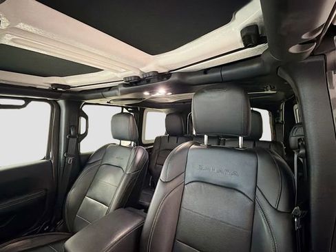 Used 2021 Jeep Wrangler Unlimited Sahara image 21