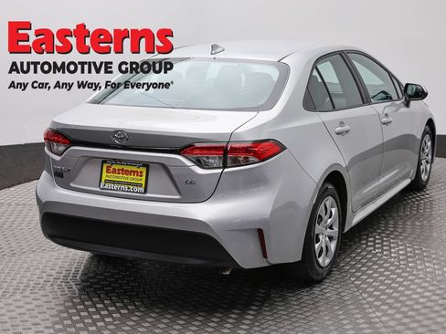 Used 2024 Toyota Corolla LE FWD image 5