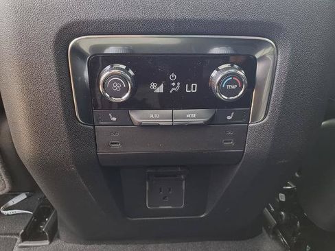 New 2026 Chevrolet Suburban LT w/ Comfort Package AWD/4WD image 21