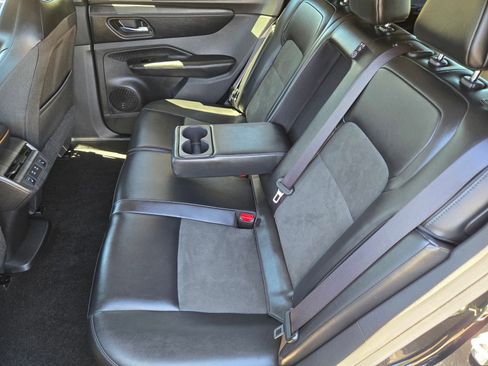 Used 2025 Nissan Ariya FWD image 13