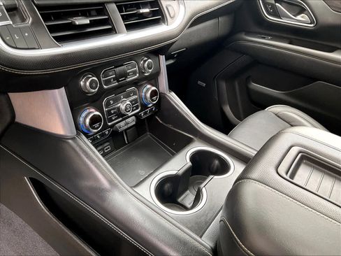 Used 2021 GMC Yukon SLT w/ SLT Premium Package AWD/4WD image 21