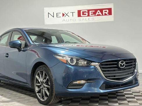 Used 2018 MAZDA MAZDA3 Touring image 2