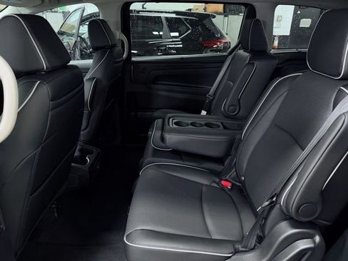 New 2026 Honda Odyssey Elite image 23