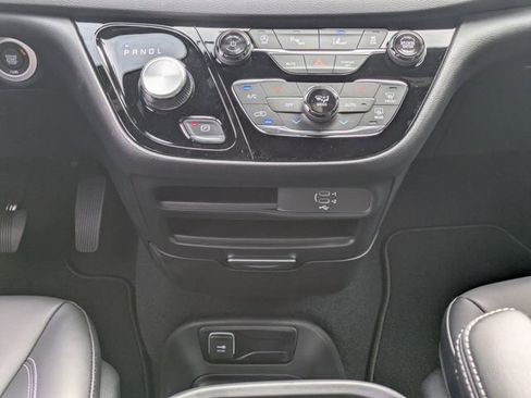 New 2026 Chrysler Voyager LX image 22