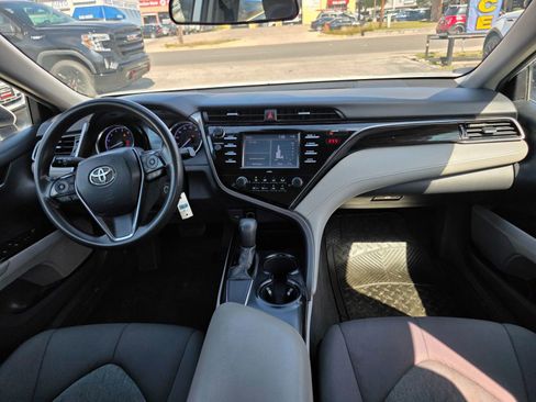 Used 2020 Toyota Camry LE FWD image 14