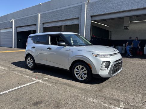 Used 2020 Kia Soul LX FWD image 31