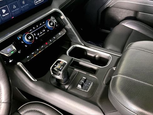 Used 2023 GMC Sierra 1500 Denali w/ Technology Package AWD/4WD image 16