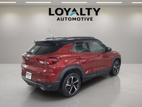 Used 2022 Chevrolet TrailBlazer RS w/ Sun and Liftgate Package AWD/4WD image 5