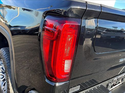 Used 2021 GMC Sierra 1500 AT4 image 32