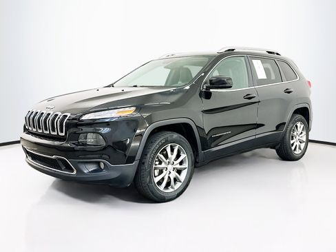 Used 2018 Jeep Cherokee Limited image 3