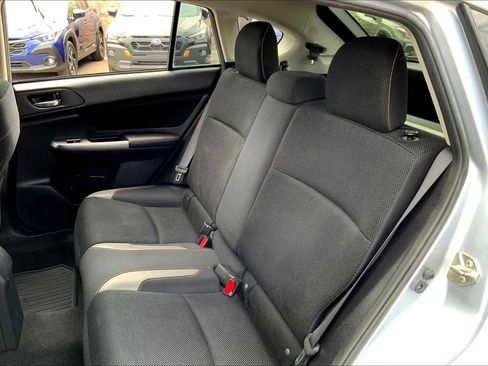 Used 2017 Subaru Crosstrek 2.0i Premium image 17