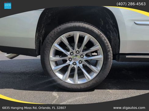Used 2018 Cadillac Escalade Premium Luxury AWD/4WD image 35