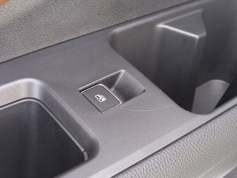 Certified 2025 Nissan Pathfinder Platinum AWD/4WD image 31
