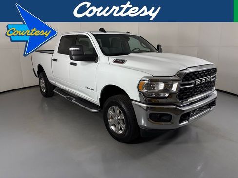 Used 2024 RAM 2500 Big Horn AWD/4WD image 1