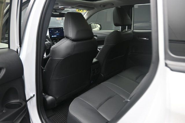 Used 2026 Toyota Corolla Cross XLE w/ Convenience Package FWD image 23
