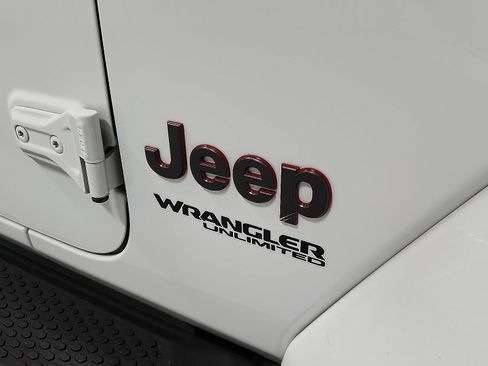 Used 2020 Jeep Wrangler Unlimited Rubicon w/ Dual Top Group image 20