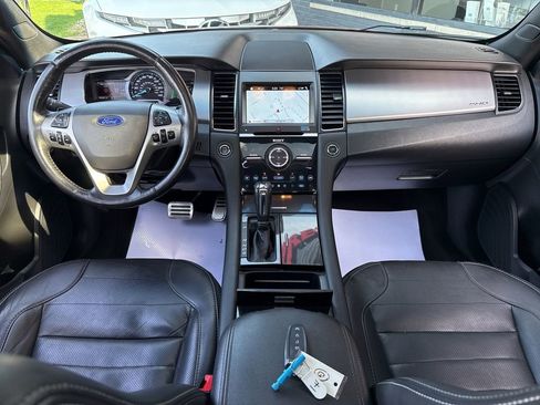 Used 2018 Ford Taurus SHO w/ Driver Assist Package image 41