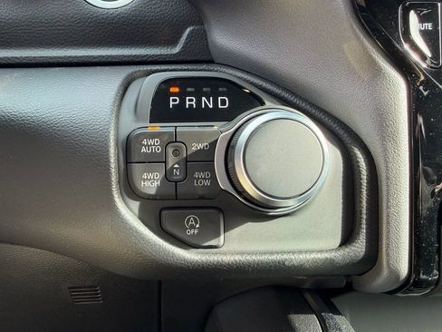 New 2026 RAM 1500 4x4 Crew Cab image 23