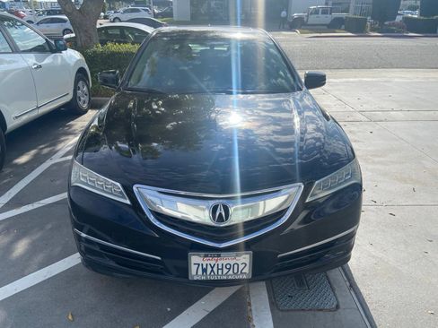 Used 2017 Acura TLX FWD image 2