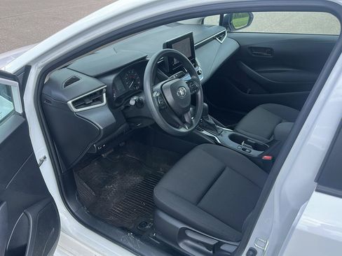 Used 2024 Toyota Corolla LE w/ LE Convenience Package FWD image 8