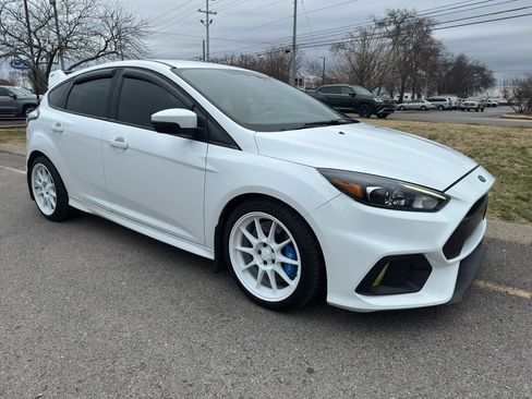 Used 2017 Ford Focus RS image 15