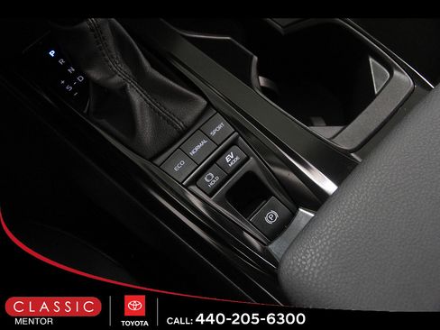 Certified 2025 Toyota Camry LE w/ Convenience Package AWD/4WD image 17