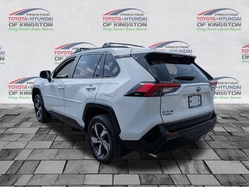 Used 2022 Toyota RAV4 SE w/ Weather & Moonroof Package AWD/4WD image 6