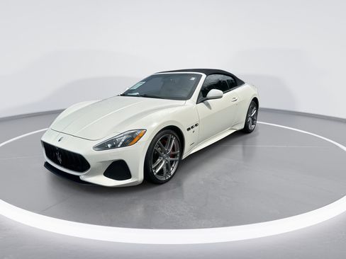 Used 2018 Maserati GranTurismo MC RWD image 8