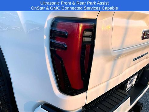 Used 2024 GMC Sierra 2500 AT4 w/ AT4 Premium Plus Package image 29