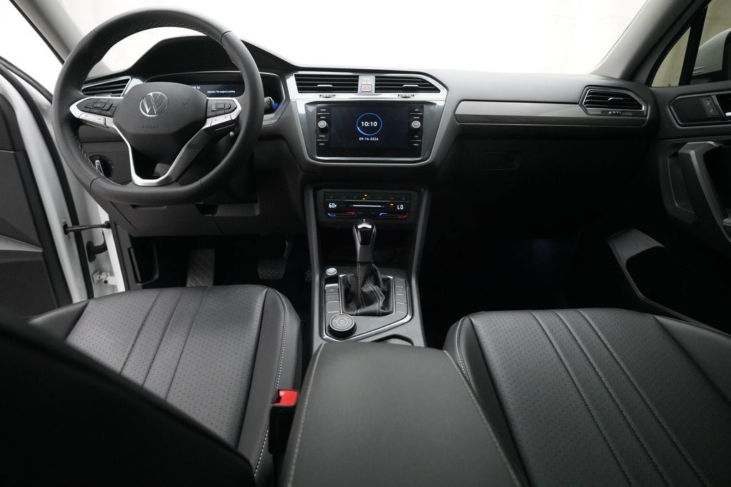 Used 2022 Volkswagen Tiguan SE AWD/4WD image 5