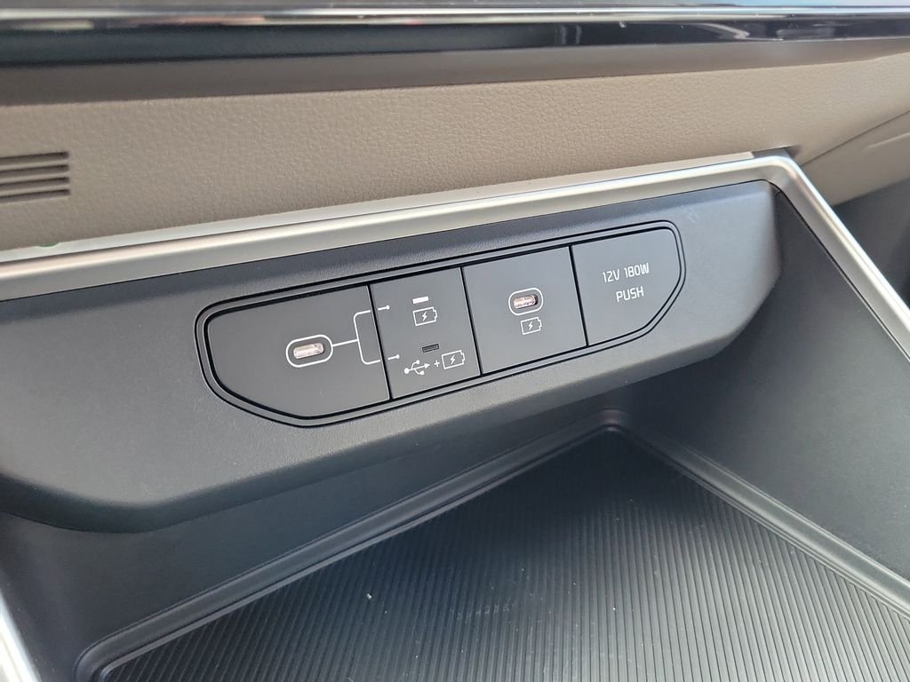 New 2026 Kia Carnival FWD image 33