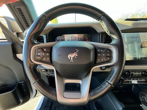 Used 2022 Ford Bronco Wildtrak image 29