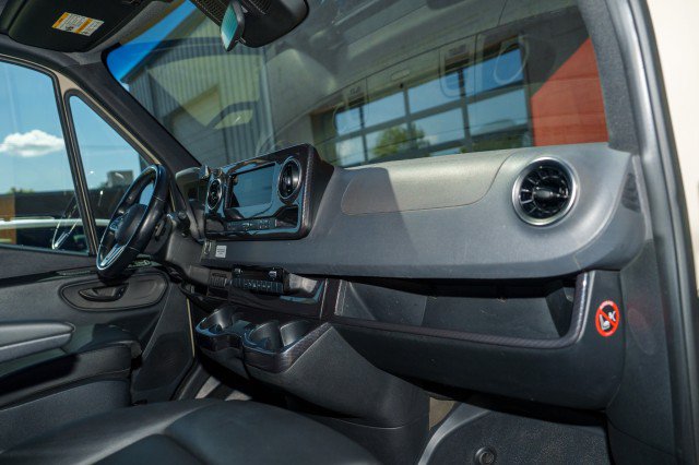 Used 2020 Mercedes-Benz Sprinter 2500 image 26