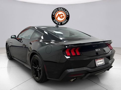 Used 2025 Ford Mustang GT RWD image 5