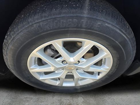 Used 2023 Chevrolet Equinox LT w/ LPO, Floor Liner Package AWD/4WD image 15